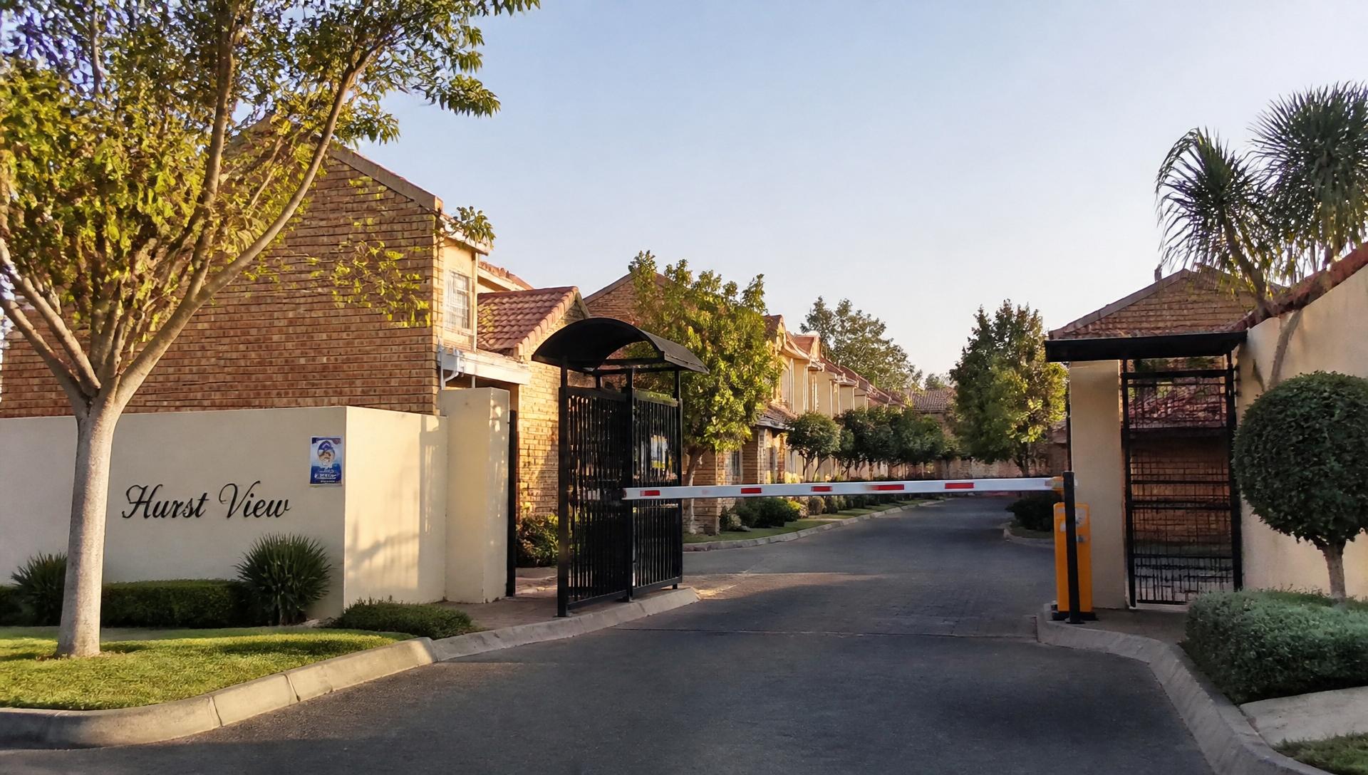 Secure Townhouse in Meredale